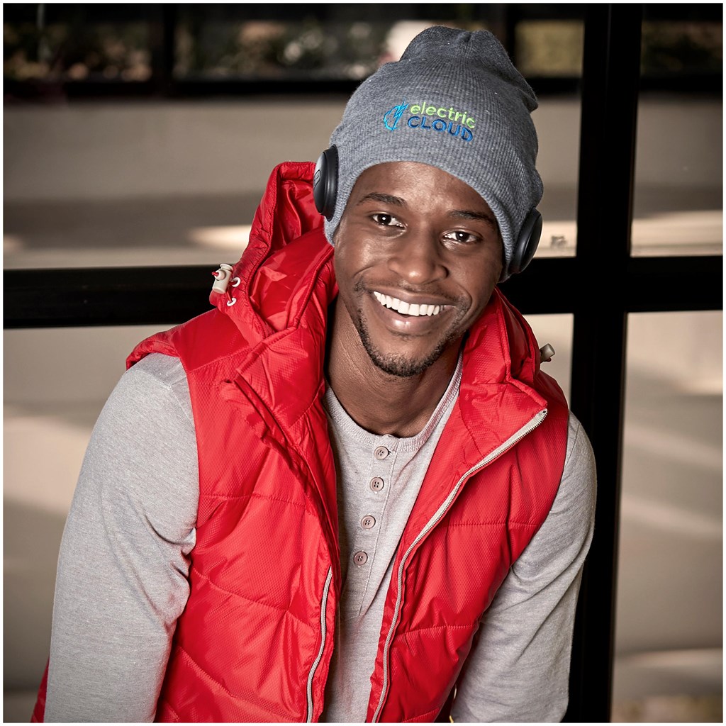 Swiss Cougar Belfast Bluetooth Acrylic Beanie - Image 4